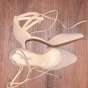 Alex Marie pointed laced small heel woman’s shoe size 5.5